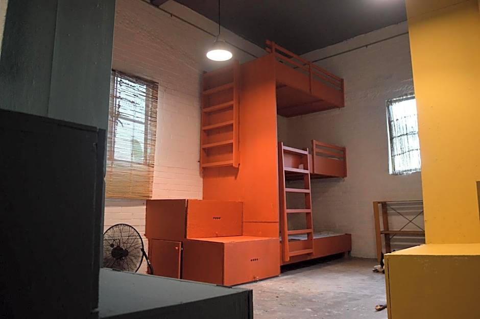 Canova Hostel & Pizza