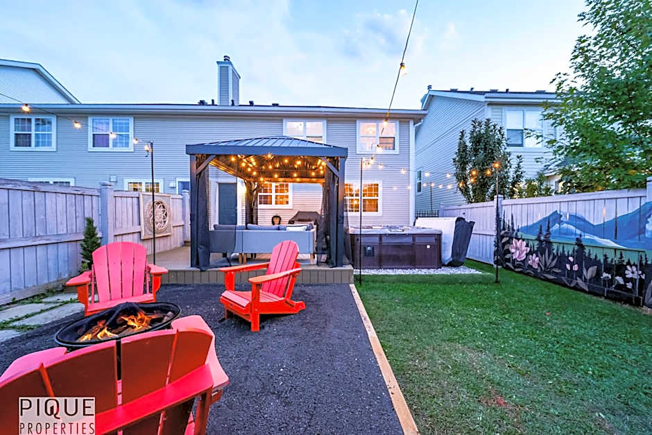 Nordic Spa Retreat - Hot Tub - King Bed- Firepit - BBQ!