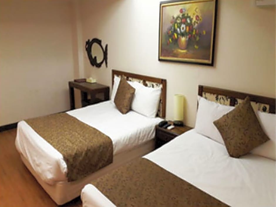 Holiday Saipan Hotel