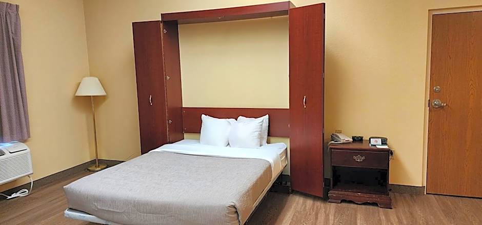 Quality Inn & Suites Conference Center