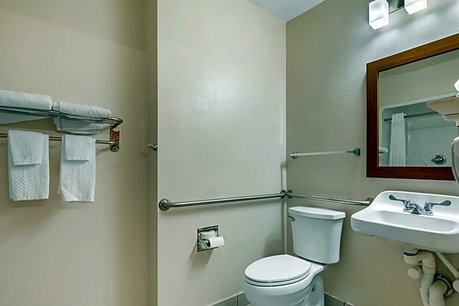 MainStay Suites Dubuque at Hwy 20
