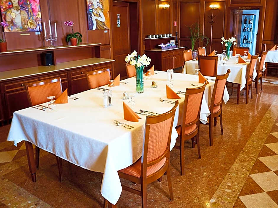 Hradná stráž Hotel&Apartments s privátnym wellness