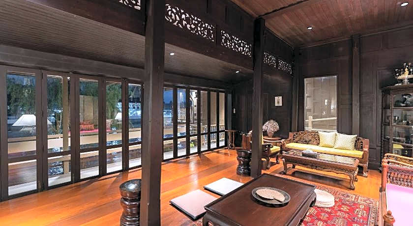 Syama Ayudhya, Residence & Café