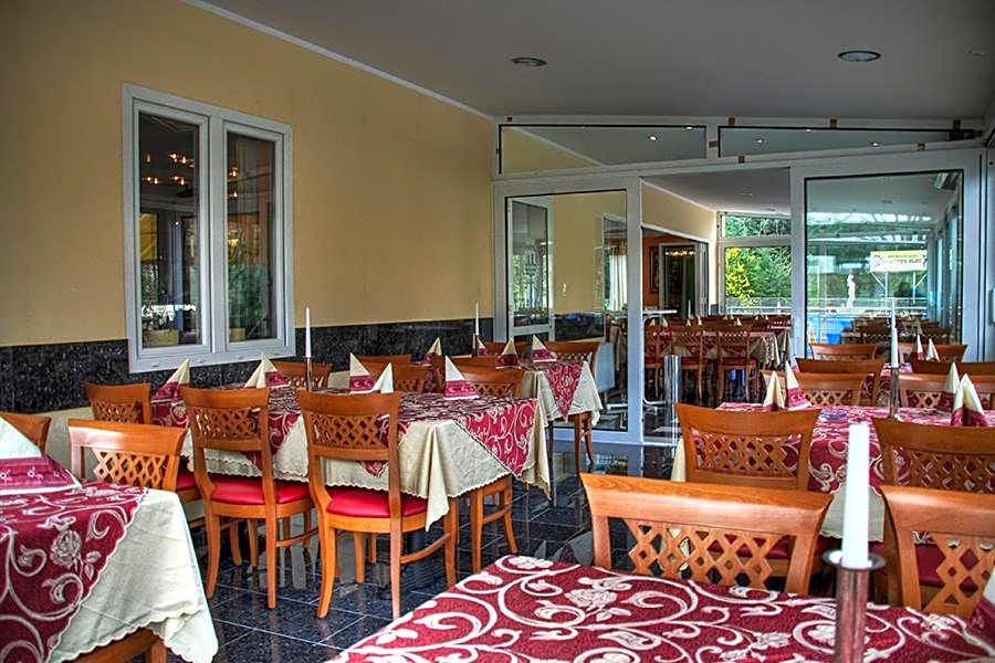 Hotel & Restaurant Garda