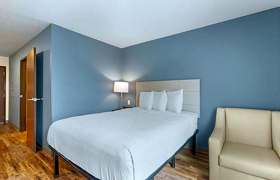 Extended Stay America Select Suites - Tampa - Northeast