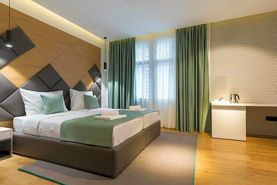 Capital Hotel Garni