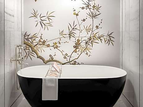 Premier King Room with Rain Shower and Soaking Tub