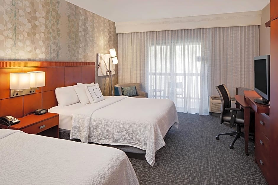 Courtyard by Marriott Pittsburgh West Homestead/Waterfront
