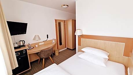 Large Single Room