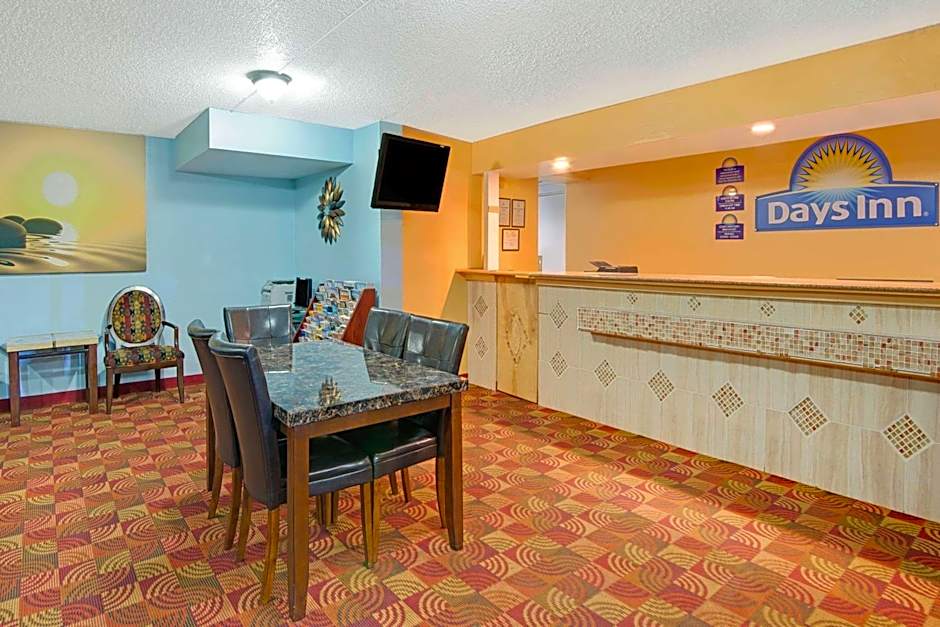 Days Inn by Wyndham Independence