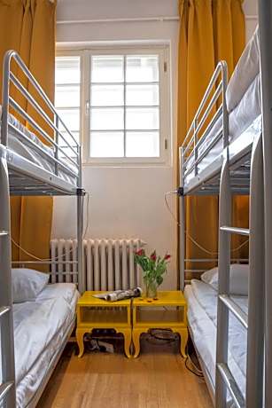 New World St Hostel