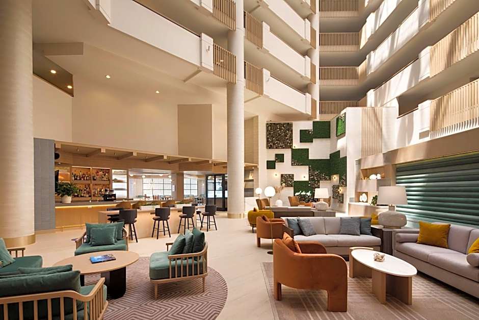 Hilton Santa Monica Hotel & Suites