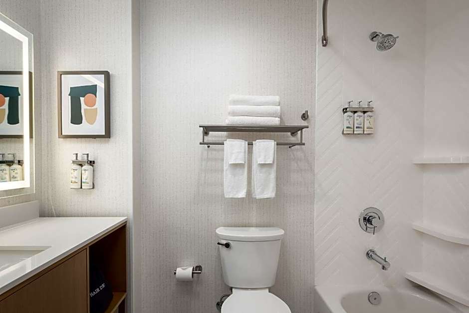 Holiday Inn Hotel And Suites Monterey Park Los Angeles By IHG
