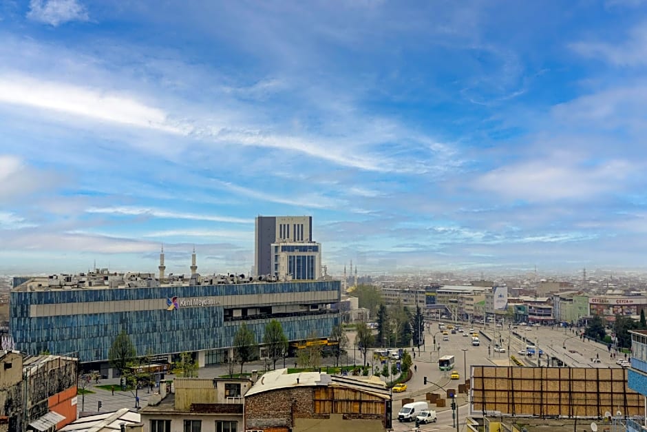 LoyalCity Hotel