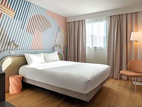 Two Double Rooms Side by Side
