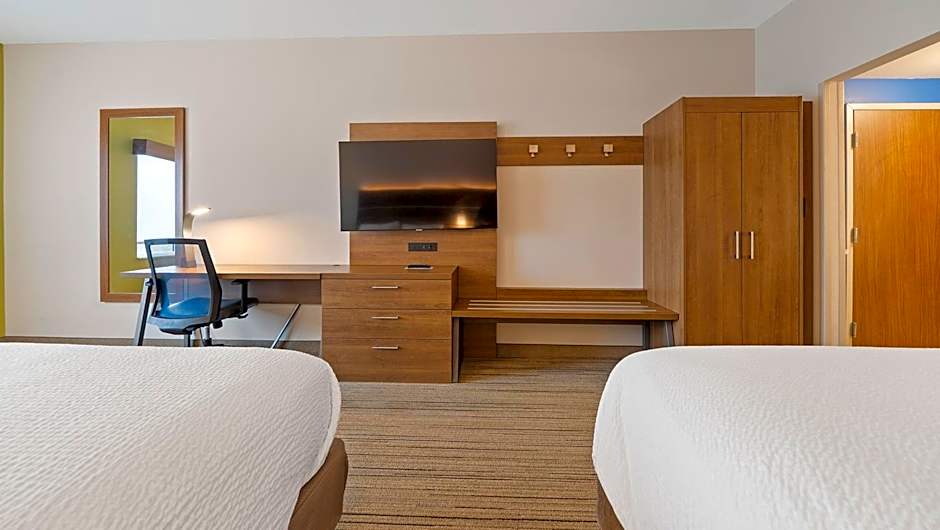 Holiday Inn Express & Suites Macon North By IHG