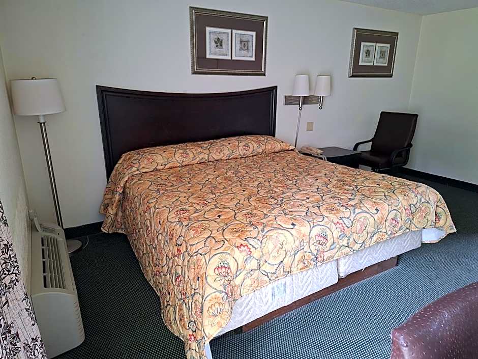 Hometown Inn Staunton VA near Hwy 11