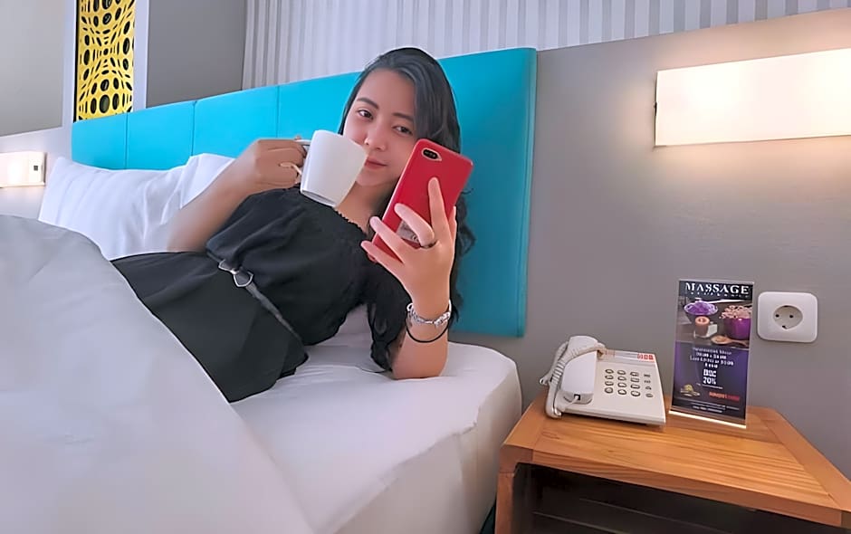 Front One Budget Malang