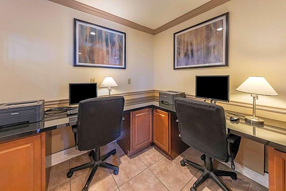 Best Western Plus John Jay Inn & Suites