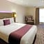 Premier Inn Farnborough Town Centre