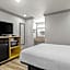 Days Inn by Wyndham San Francisco S/Oyster Point Airport