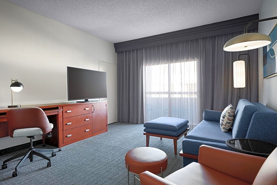 Courtyard by Marriott Kansas City Overland Park/Metcalf, South of College Boulevard