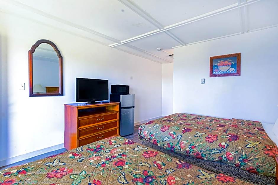 Country Hearth Inn & Suites By OYO Sturgis