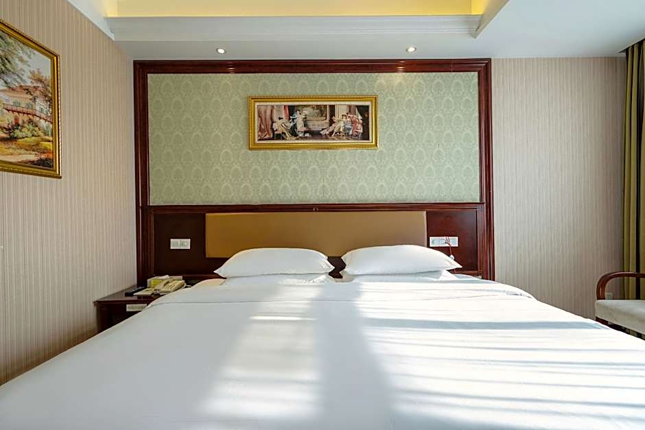 Vienna Hotel Guangzhou Shaheding Metro Station