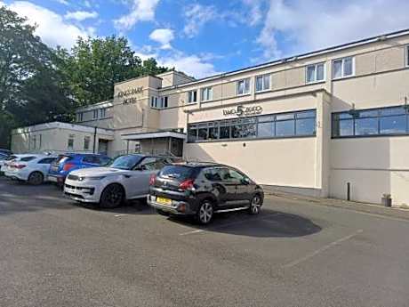 Kings Park Hotel