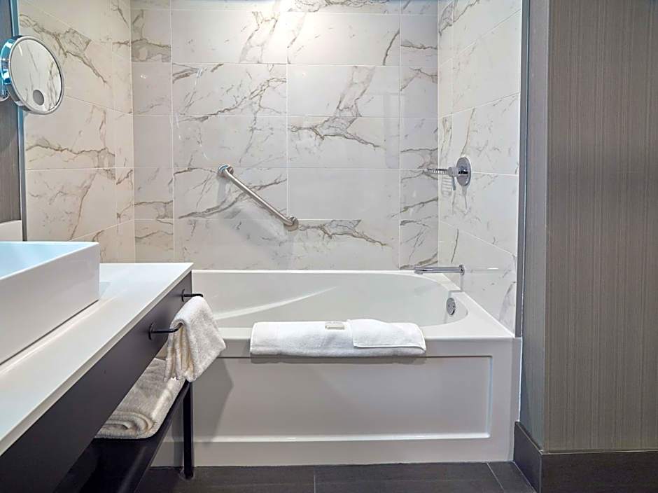 Sandman Signature Plano-Frisco Hotel