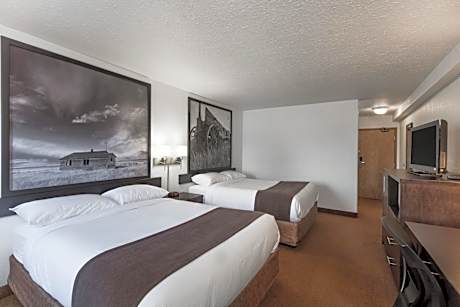 Queen Room with Two Queen Beds - Non-Smoking