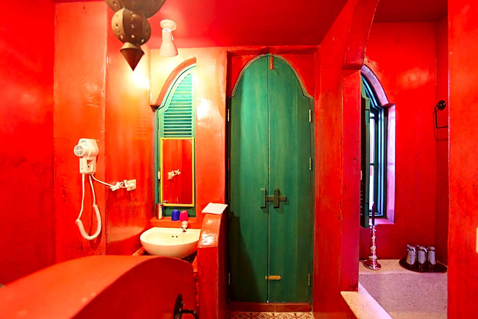 A Fei Surf Inn III