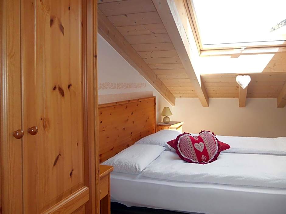 Photo 1 of 7 of Economy 1 Double Bed or 2 Beds