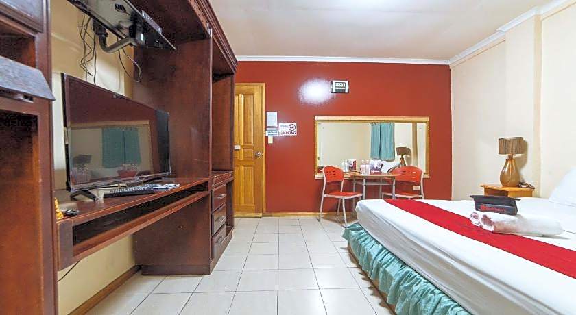 RedDoorz @ Clarkview 21st Street Angeles City