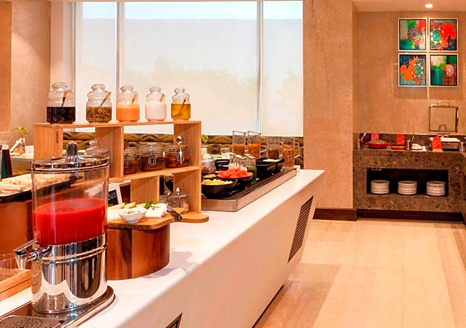 Lemon Tree Hotel Lucknow