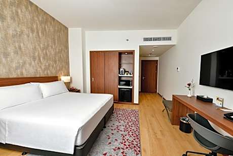 King Room - Non-Smoking