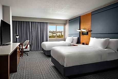 Two Double Beds Non Smoking