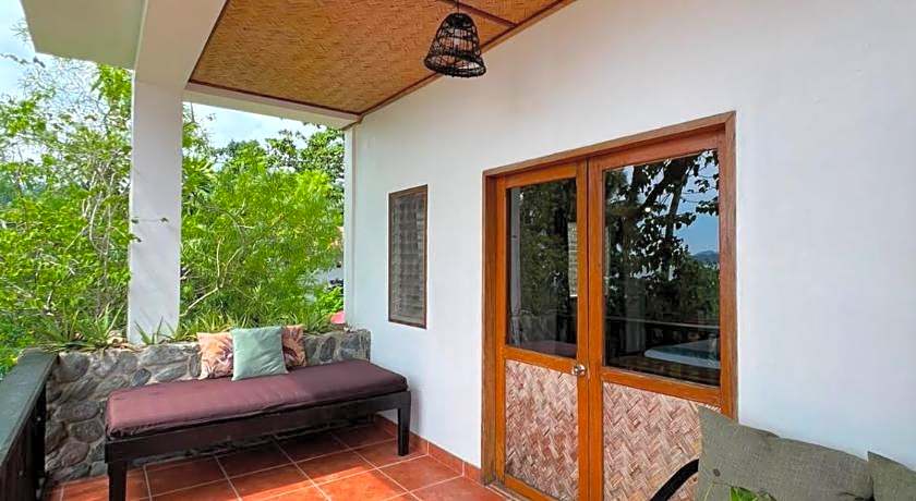 Golden Monkey Beach Hotel