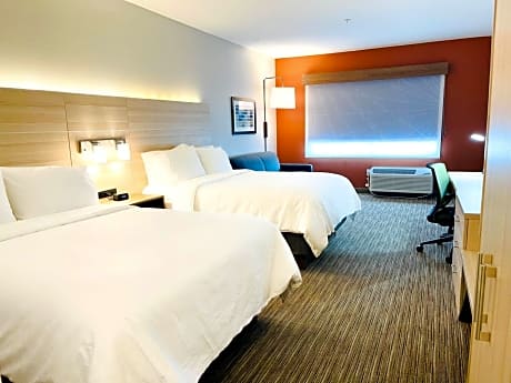 Standard Room with Two Queen Beds