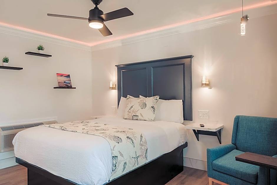 Blufftop Inn & Suites - Wharf/Restaurant District