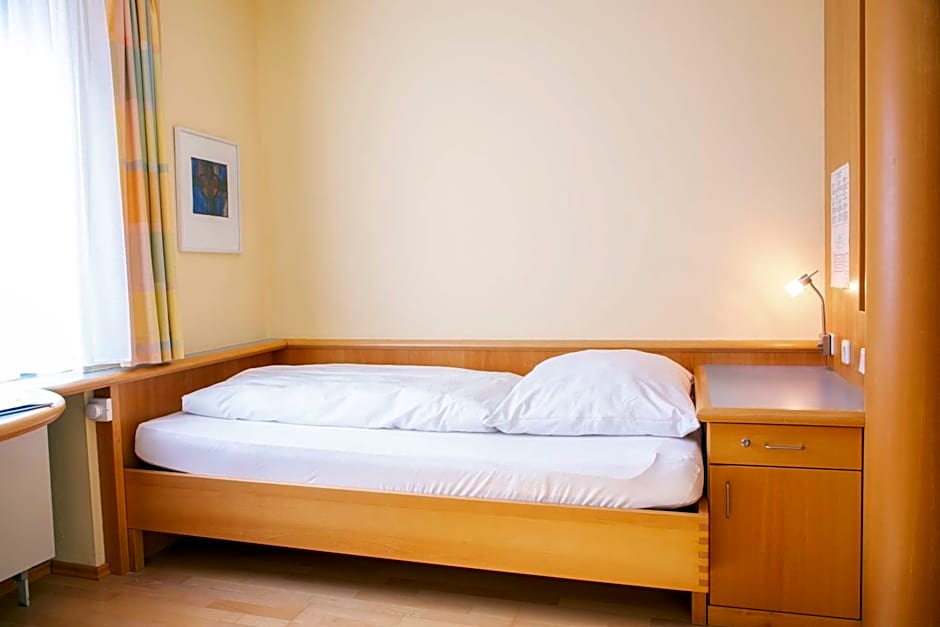 Spectrum Kirche Exerzitien-und Bildungshaus auf Mariahilf