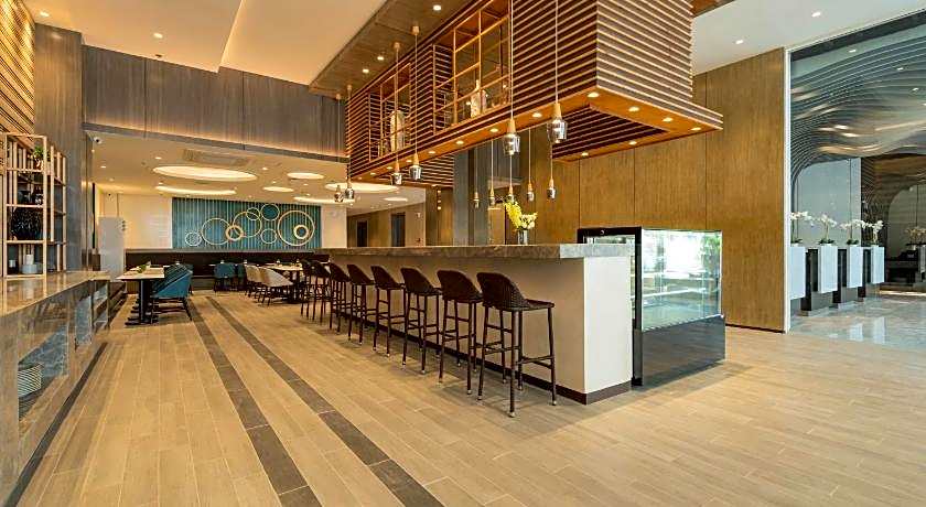 Bayfront Hotel Cebu Capitol Site