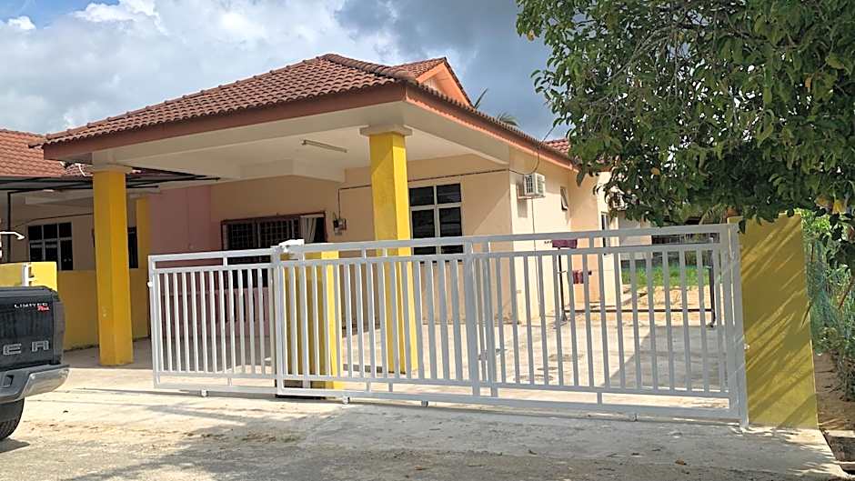 HawaHumaira Homestay