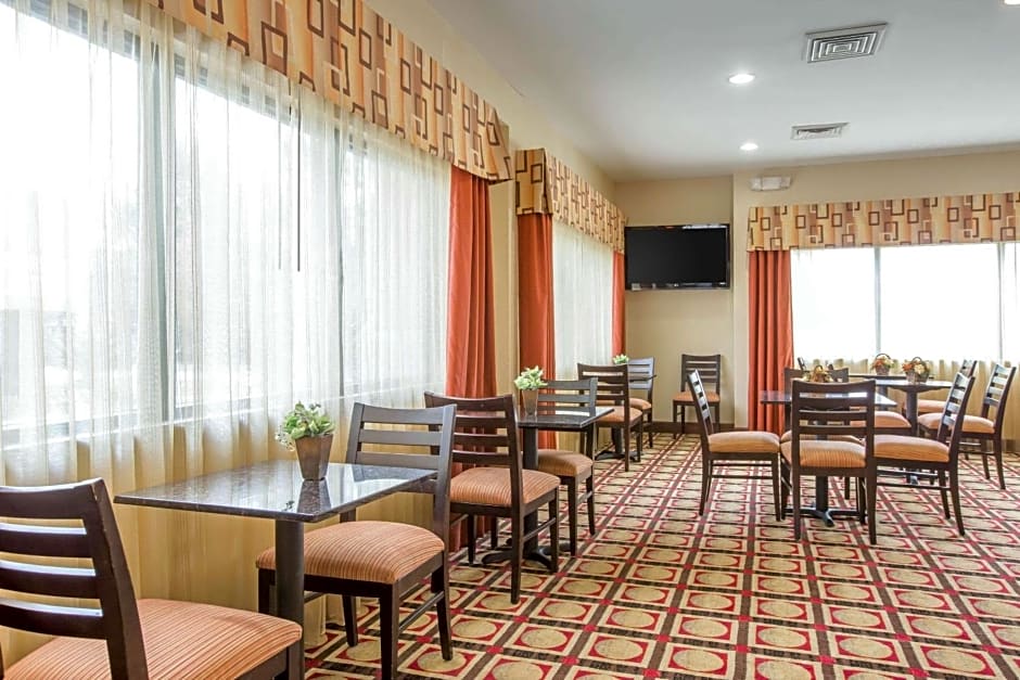 Comfort Suites Golden Isles Gateway