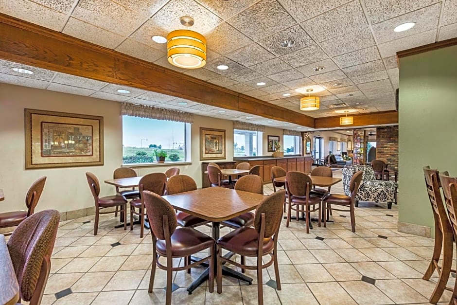 Lamplighter Inn and Suites - North