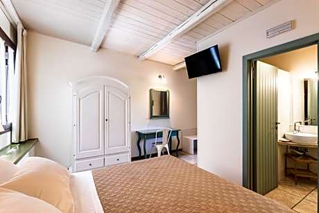 Double Room with Patio