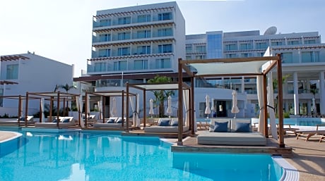 Sunrise Pearl Hotel & Spa - Alojamientos en PROTARAS