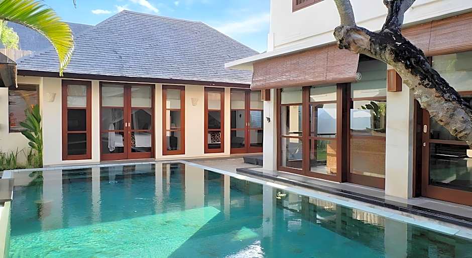 The Khayangan Dreams Villa Umalas