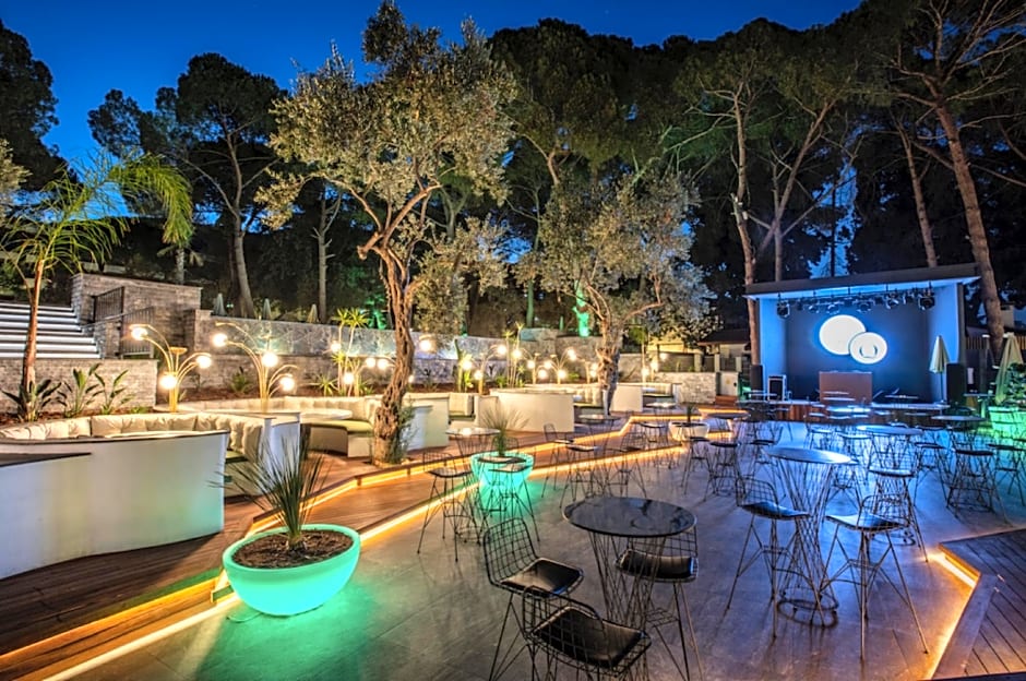 Unique Life Style Hotel