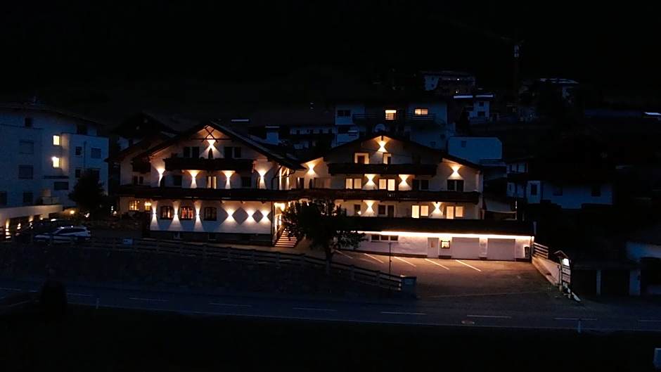 Alpen Gasthof Apartments Hohe Burg
